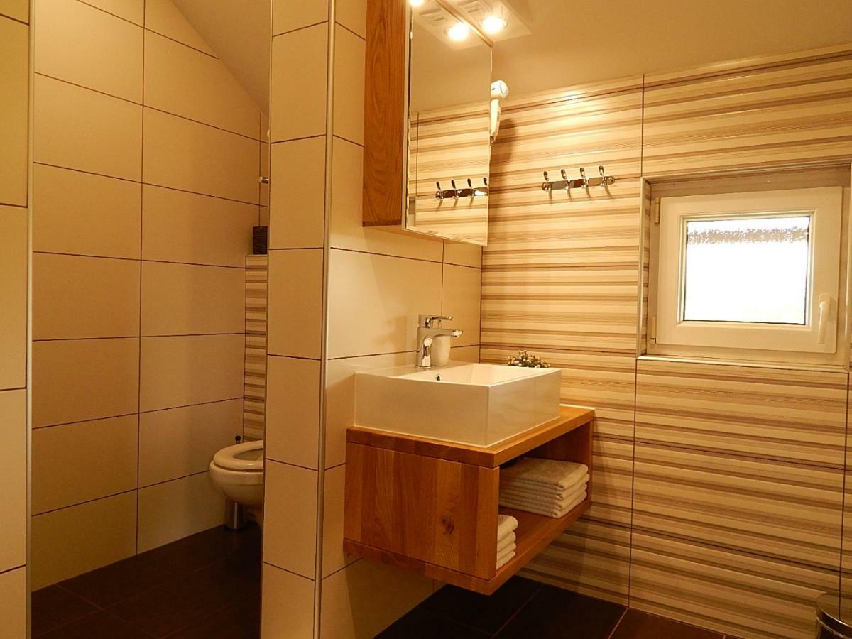Studio Apartman Lakasa Раковица Экстерьер фото